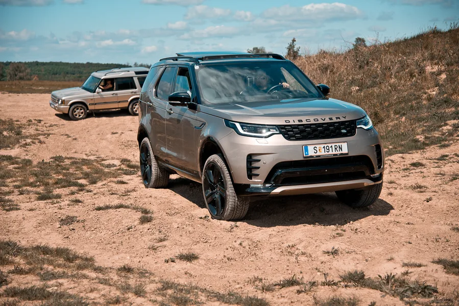 Land Rover Discovery New and Old