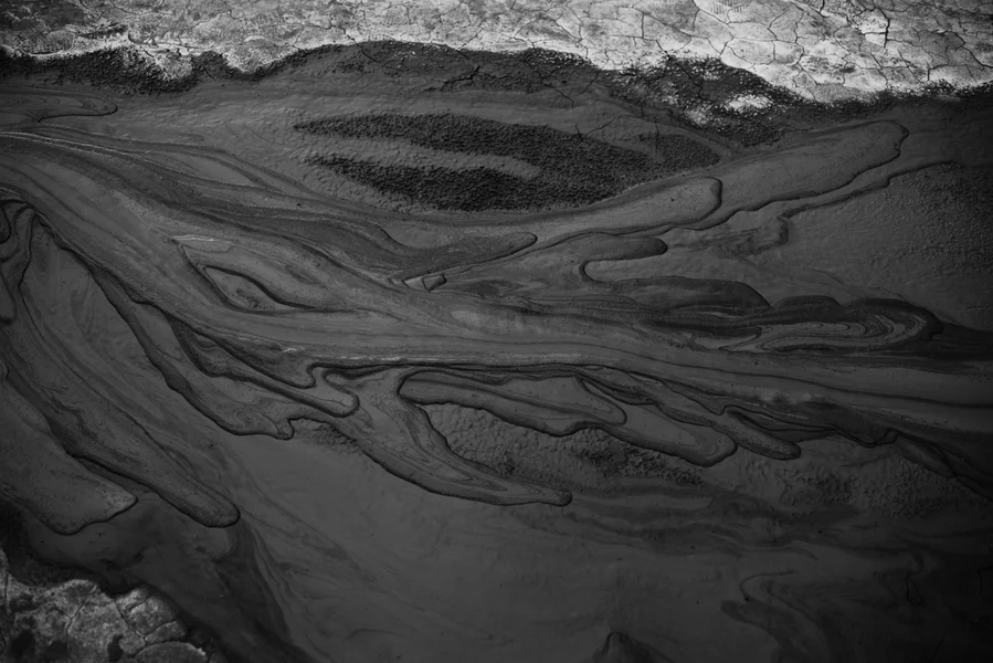 Alternative World, Black And Dark World